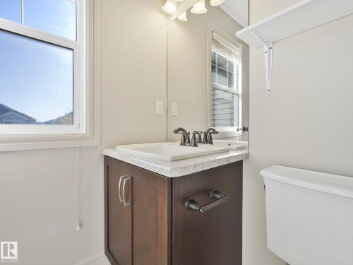 17724 6 Avenue, Edmonton, AB - Indoor Photo Showing Bathroom