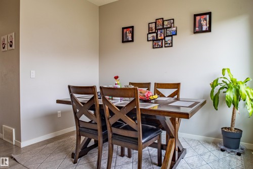2407 Casey Link, Edmonton, AB - Indoor Photo Showing Dining Room