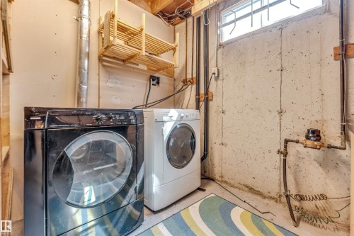 1303 37 Street, Edmonton, AB - Indoor Photo Showing Laundry Room