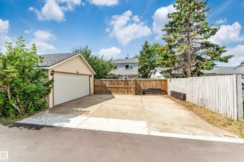 1303 37 Street, Edmonton, AB - Outdoor