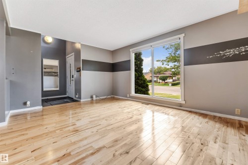 1303 37 Street, Edmonton, AB - Indoor Photo Showing Other Room