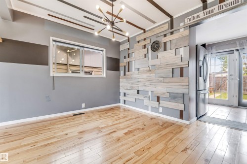 1303 37 Street, Edmonton, AB - Indoor