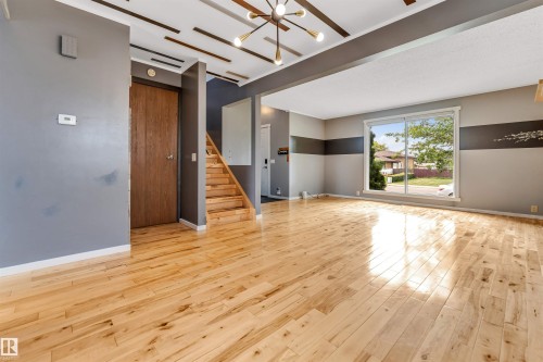 1303 37 Street, Edmonton, AB - Indoor Photo Showing Other Room