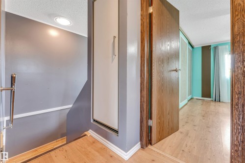 1303 37 Street, Edmonton, AB - Indoor Photo Showing Other Room