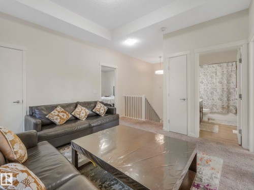 1224 25 Avenue, Edmonton, AB - Indoor Photo Showing Living Room