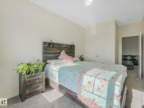 1224 25 Avenue, Edmonton, AB - Indoor Photo Showing Bedroom