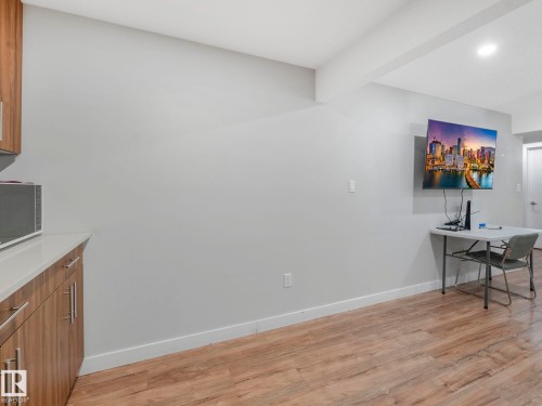 1224 25 Avenue, Edmonton, AB - Indoor