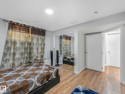 1224 25 Avenue, Edmonton, AB - Indoor Photo Showing Bedroom