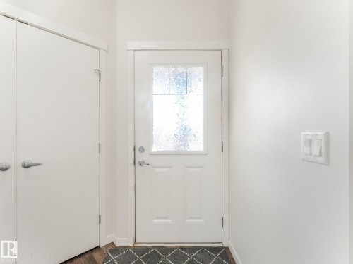 1224 25 Avenue, Edmonton, AB - Indoor Photo Showing Other Room