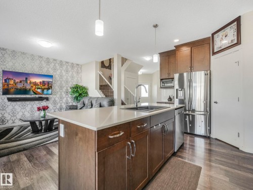 1224 25 Avenue, Edmonton, AB - Indoor Photo Showing Kitchen With Double Sink With Upgraded Kitchen