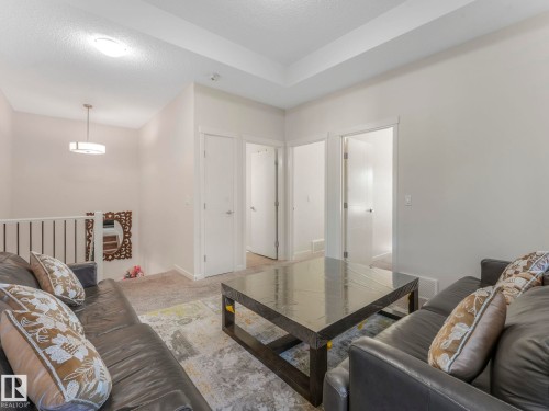 1224 25 Avenue, Edmonton, AB - Indoor