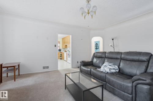 12414 88 Street, Edmonton, AB - Indoor Photo Showing Living Room