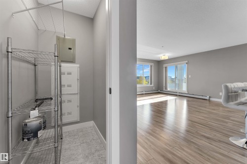 319 3670 139 Avenue, Edmonton, AB - Indoor Photo Showing Other Room