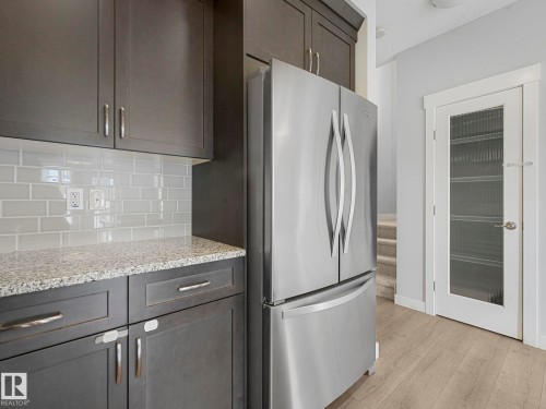 557 Sturtz Link, Leduc, AB - Indoor Photo Showing Kitchen