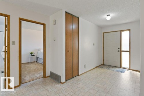 10646 153 Avenue, Edmonton, AB - Indoor Photo Showing Other Room