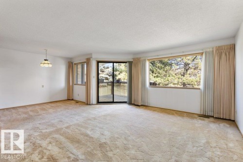 10646 153 Avenue, Edmonton, AB - Indoor Photo Showing Other Room