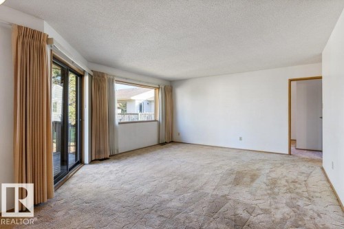 10646 153 Avenue, Edmonton, AB - Indoor Photo Showing Other Room