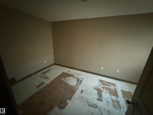 6007 5 Avenue, Edmonton, AB - Indoor Photo Showing Other Room