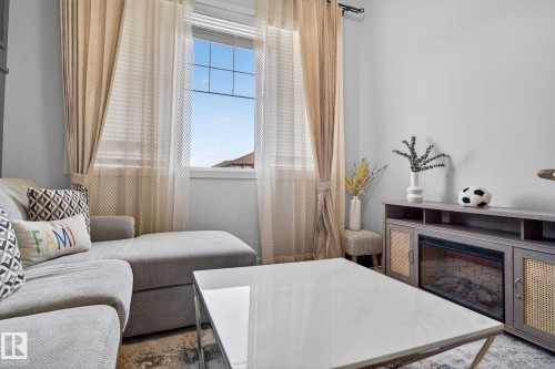 267 39 Ave, Edmonton, AB - Indoor