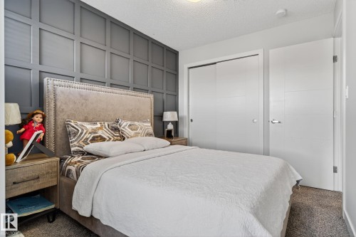 267 39 Ave, Edmonton, AB - Indoor Photo Showing Bedroom