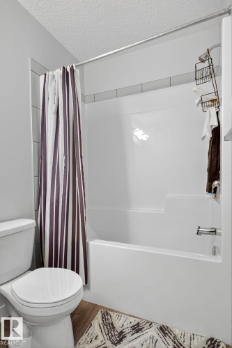 267 39 Ave, Edmonton, AB - Indoor Photo Showing Bathroom