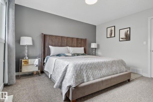 267 39 Ave, Edmonton, AB - Indoor Photo Showing Bedroom
