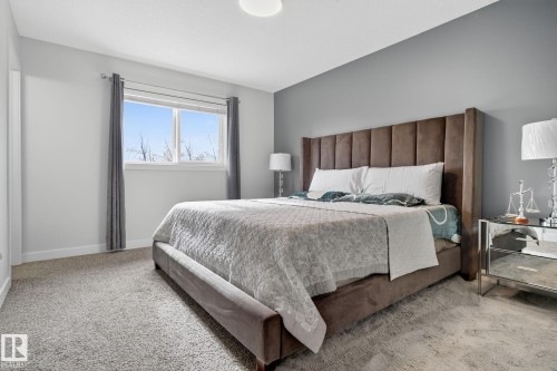 267 39 Ave, Edmonton, AB - Indoor Photo Showing Bedroom