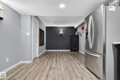 267 39 Ave, Edmonton, AB - Indoor Photo Showing Other Room