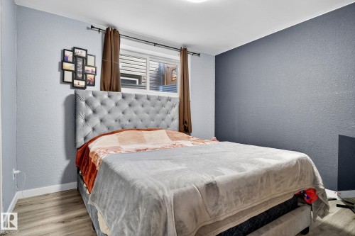 267 39 Ave, Edmonton, AB - Indoor Photo Showing Bedroom