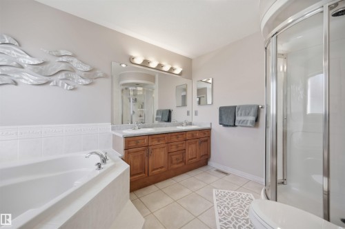 2311 Bailey Court, Edmonton, AB - Indoor Photo Showing Bathroom
