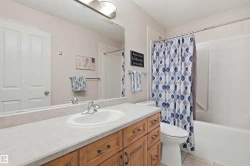 2311 Bailey Court, Edmonton, AB - Indoor Photo Showing Bathroom