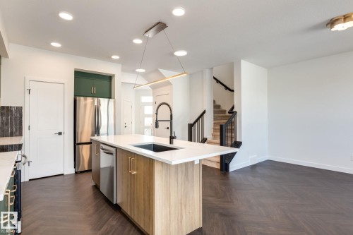 2128 Crossbill Lane, Edmonton, AB - Indoor Photo Showing Kitchen With Upgraded Kitchen