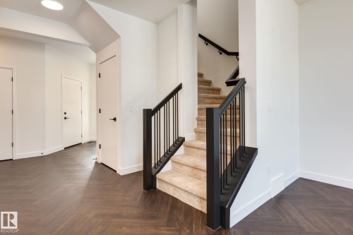 2128 Crossbill Lane, Edmonton, AB - Indoor Photo Showing Other Room