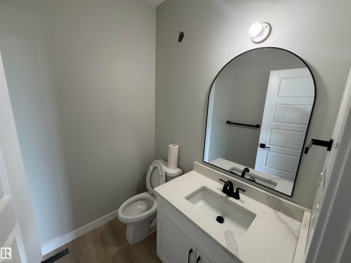 28 Harley Way, Spruce Grove, AB - Indoor Photo Showing Bathroom