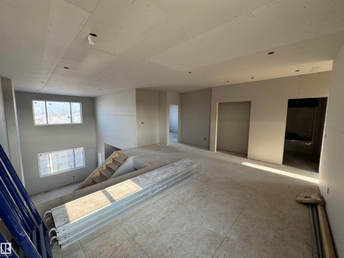 28 Harley Way, Spruce Grove, AB - Indoor Photo Showing Other Room