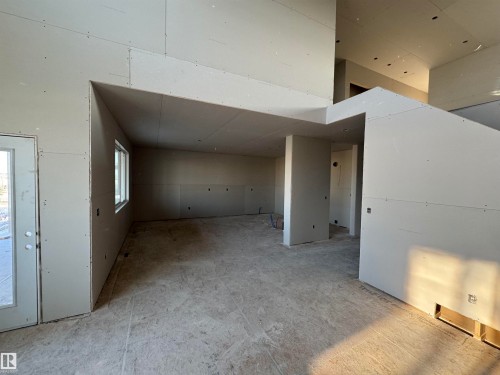 28 Harley Way, Spruce Grove, AB - Indoor Photo Showing Other Room