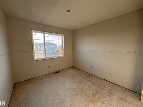 28 Harley Way, Spruce Grove, AB - Indoor