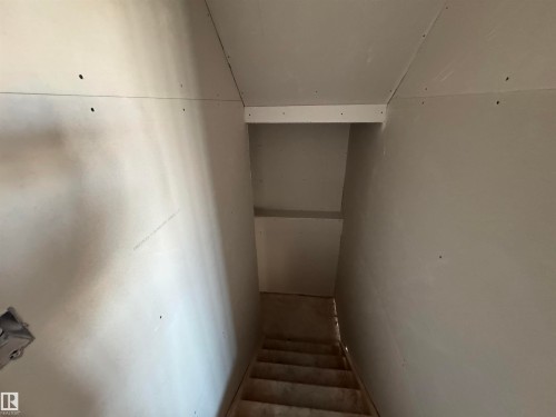 28 Harley Way, Spruce Grove, AB - Indoor Photo Showing Other Room