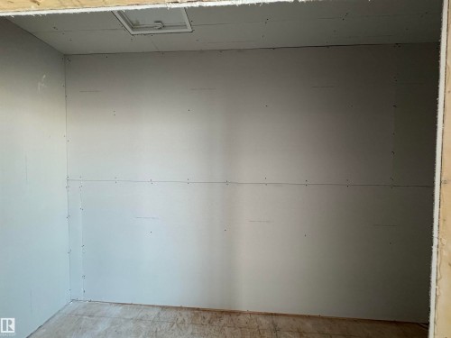 28 Harley Way, Spruce Grove, AB - Indoor