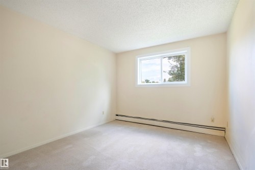 203 1628 48 Street, Edmonton, AB - Indoor Photo Showing Other Room
