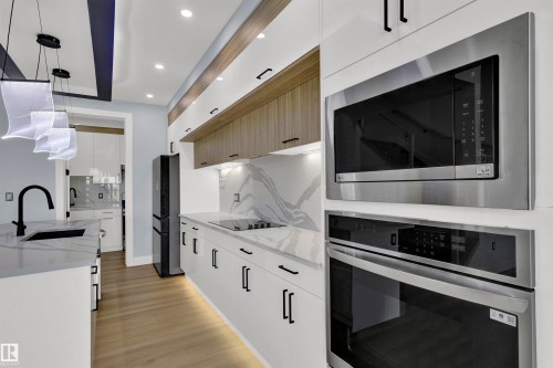 2020 155 Avenue, Edmonton, AB - Indoor Photo Showing Kitchen With Upgraded Kitchen