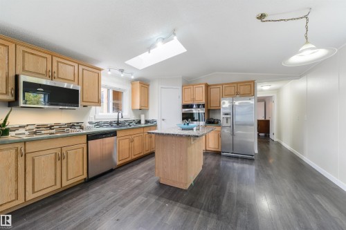 2809 Lakeside Cres Nw, Edmonton, AB - Indoor Photo Showing Kitchen