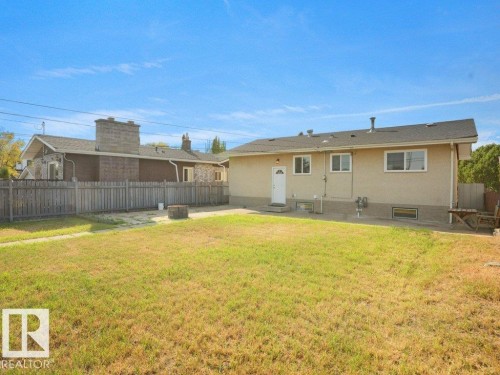 9815 159 Street Nw, Edmonton, AB - Outdoor