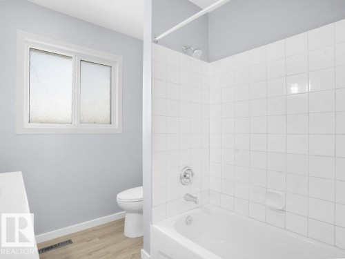 9815 159 Street Nw, Edmonton, AB - Indoor Photo Showing Bathroom