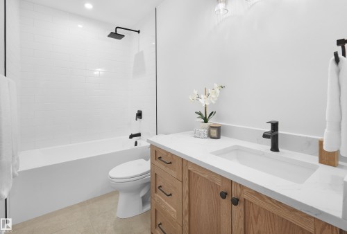 43 Westridge Road, Edmonton, AB - Indoor Photo Showing Bathroom