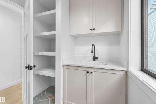 43 Westridge Road, Edmonton, AB - Indoor