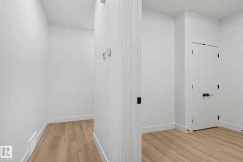 15417 20 Street, Edmonton, AB - Indoor Photo Showing Other Room