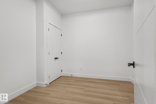 15417 20 Street, Edmonton, AB - Indoor Photo Showing Other Room