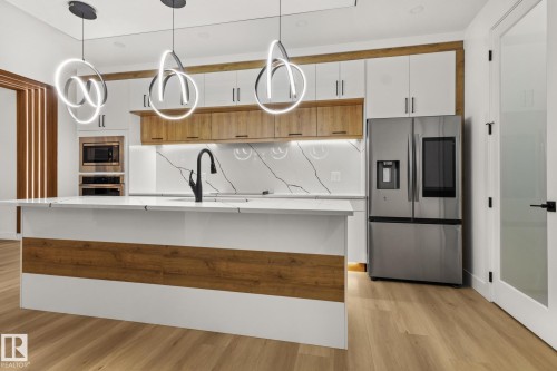 15417 20 Street, Edmonton, AB - Indoor Photo Showing Kitchen With Upgraded Kitchen