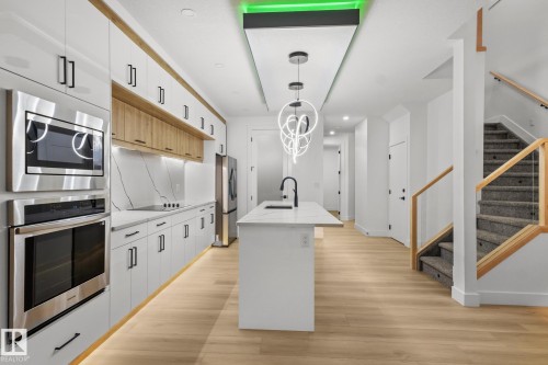 15417 20 Street, Edmonton, AB - Indoor Photo Showing Kitchen With Upgraded Kitchen